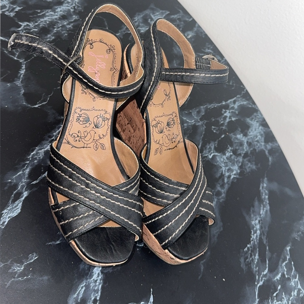 Soda Women's Wedge Sandals Brown Sz 7.5 & Jellypop Black Wedge Sz 7 LOT OF 2 - Picture 6 of 13